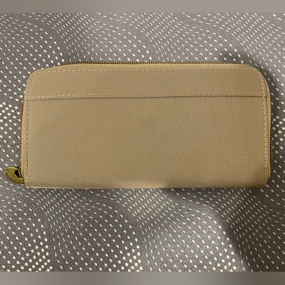 NWOT Travelon Anti Theft Quilted Bag with RFID Wallet - Picture 12 of 14